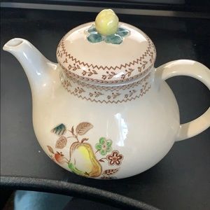 Johnson Bros Teapot 5 cup